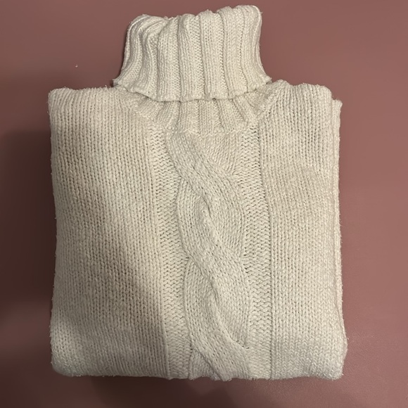 Tommy Bahama cream color turtleneck sweater. Excellent condition! M - Picture 1 of 9